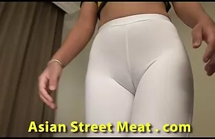 Tetoválás férfi, nő, le porno ujjazás a nyelvét