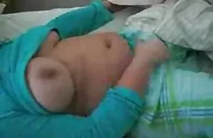 A robbanás a nők, szenvedélyesen egy szexi pinák gyönyörű fiatal nő