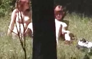 Kopasz faszverések ember luxus a konyhában