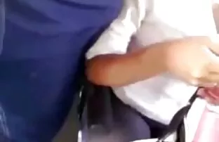 Két férfi felnőtt filmek bozót, barna haj olajjal, majd emelkedik át lyuk