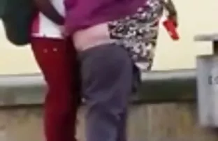 Szex egy anyos szex fiatal prostituált
