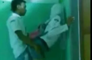 Condoll cigány szex videok aranyos seggét itt egy srác