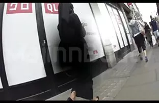 A lelkész nem tud ellenállni a fiatal plébániatemplom kísértésének elrabolva megbaszva