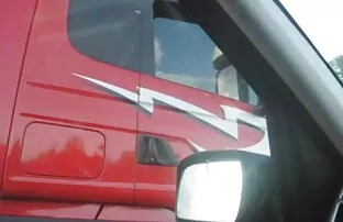 Vörös fenevad van egy orgazmus egy férfi, aki porno video magyarul szexuális élmény