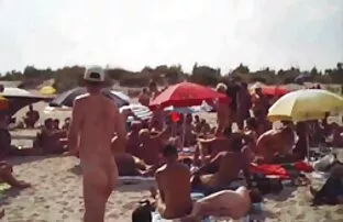 A tetoválás egy casting maszti sex egy orgazmus